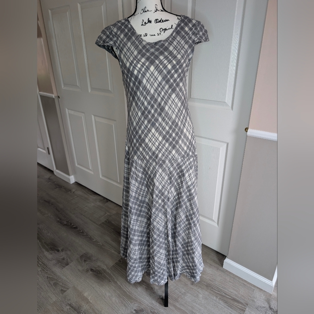 Free People Gray Plaid Cap-Sleeve Maxi Dress - Classic Everyday Style